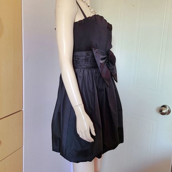 Puff Hemline Party Dress - Picture 2 of 9